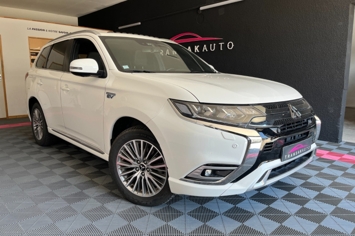 MITSUBISHI OUTLANDER PHEV