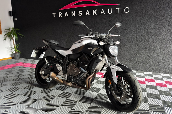 YAMAHA MT-07