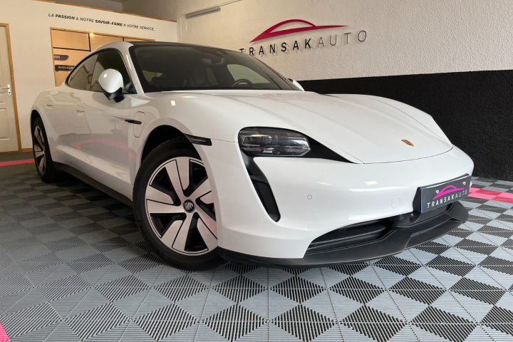 PORSCHE TAYCAN