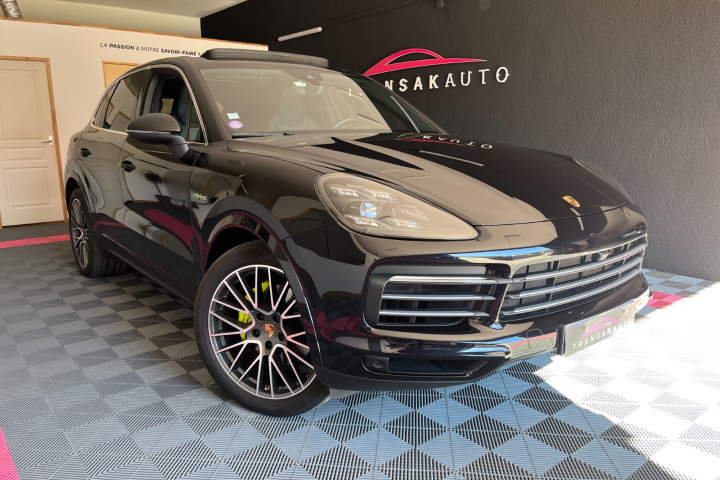 PORSCHE CAYENNE