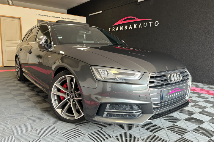 AUDI A4 AVANT