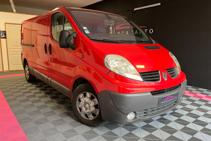 RENAULT TRAFIC FOURGON